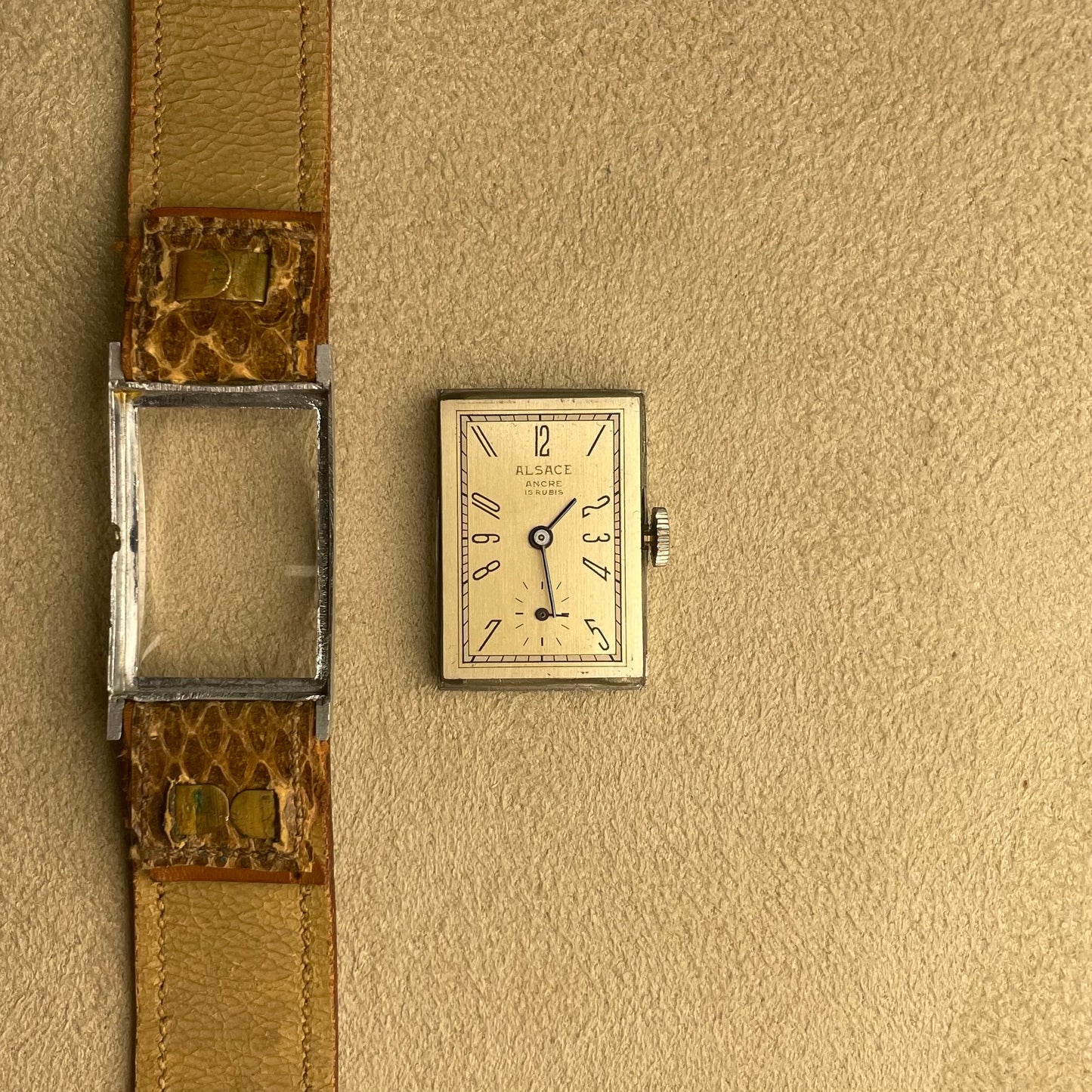 Vintage Alsace men's tank on original crocodile strap